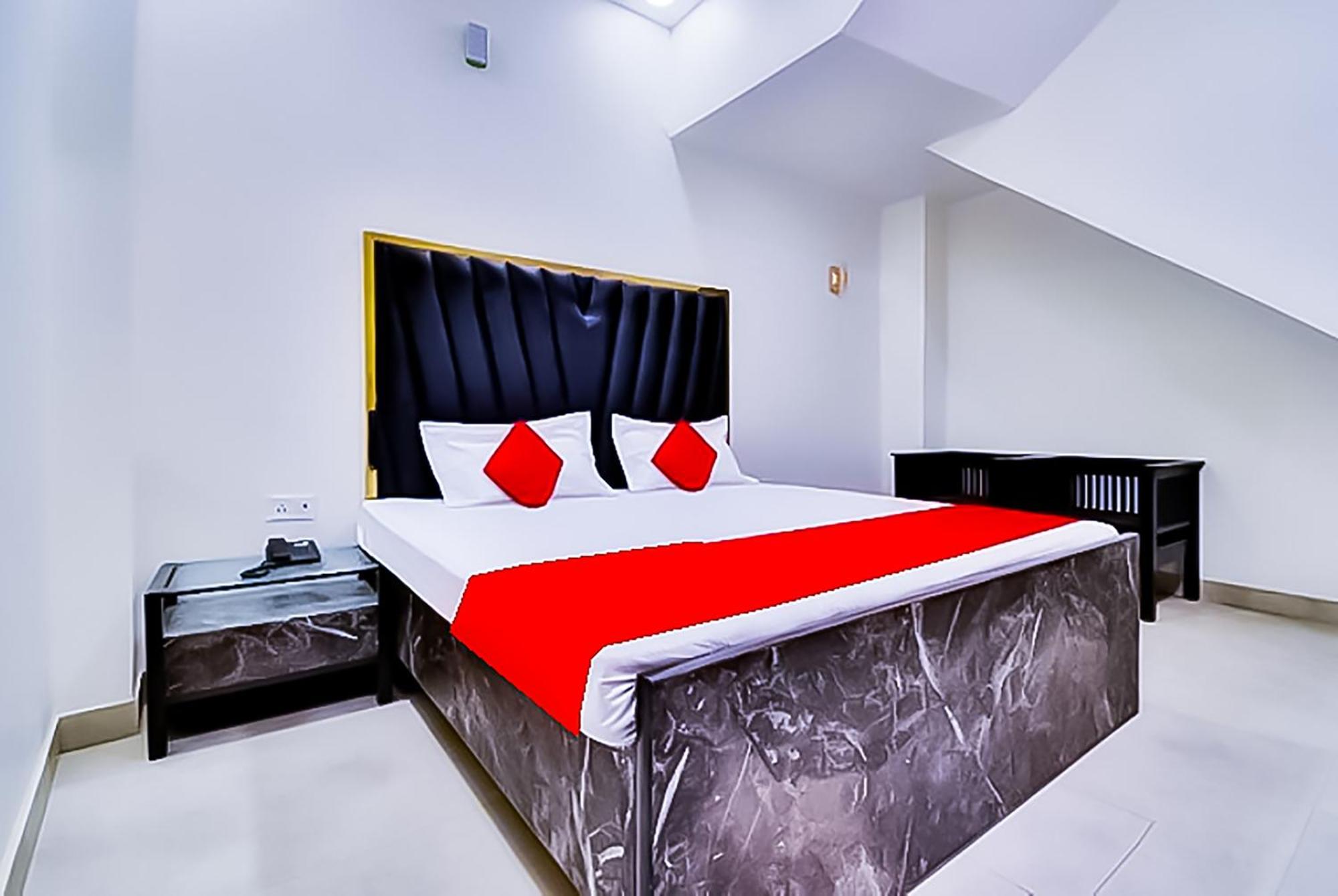 Hotel Sukoon - Ramesh Nagar Нью-Дели Экстерьер фото